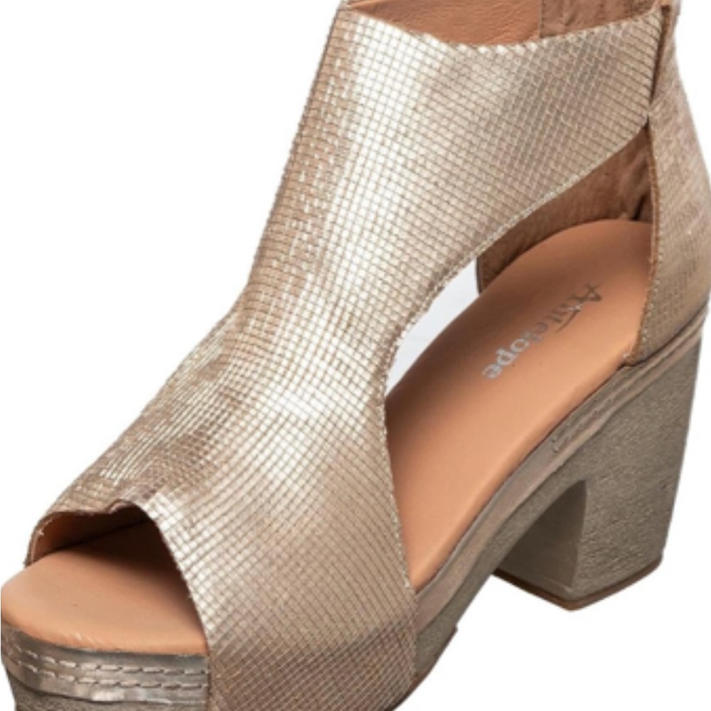 Antelope Women's Teague Leather Heel Sandals- Women NWOB